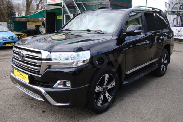 Toyota Land Cruiser J200 · 2-й рестайлинг, 5 мест, 2016 г.
