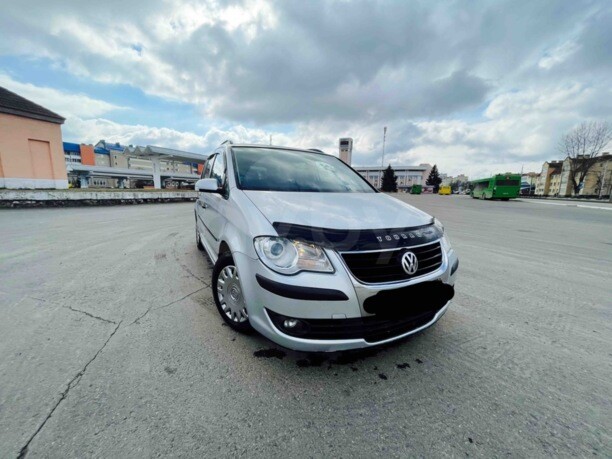 Volkswagen Touran I · Рестайлинг, 5 мест, 2009 г.