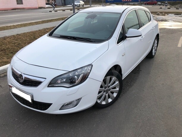 Opel Astra J, 2010 г.
