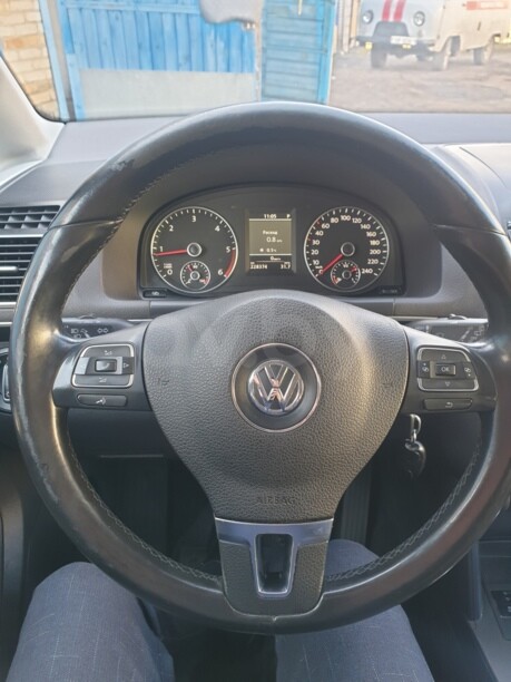 Volkswagen Touran II, 5 мест, 2012 г.