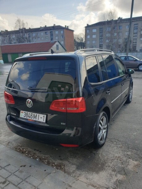 Volkswagen Touran II, 5 мест, 2012 г.