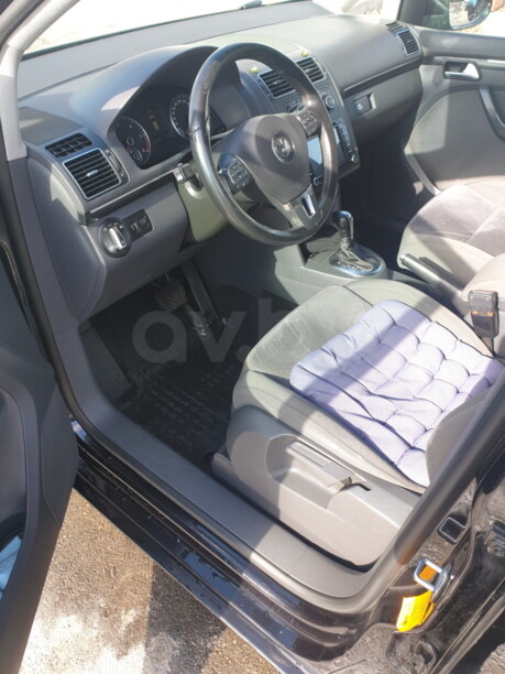 Volkswagen Touran II, 5 мест, 2012 г.