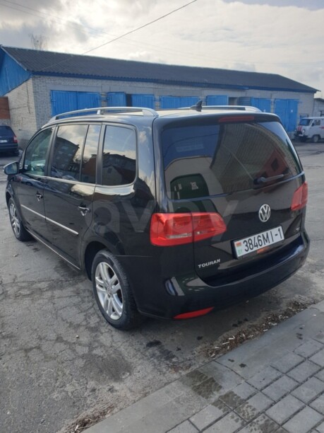 Volkswagen Touran II, 5 мест, 2012 г.