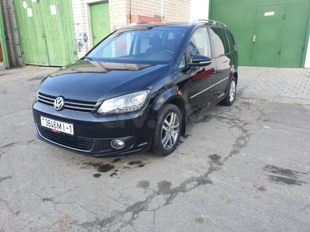 Volkswagen Touran II, 5 мест, 2012 г.