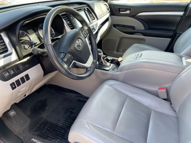 Toyota Highlander III (XU50) · Рестайлинг, 7 мест, 2017 г.