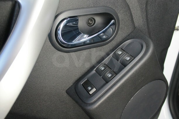 Nissan Terrano V, 5 мест, 2021 г.