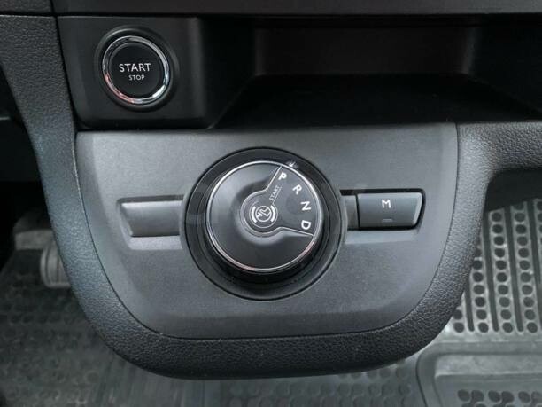 Peugeot Traveller, 7 мест, 2018 г.