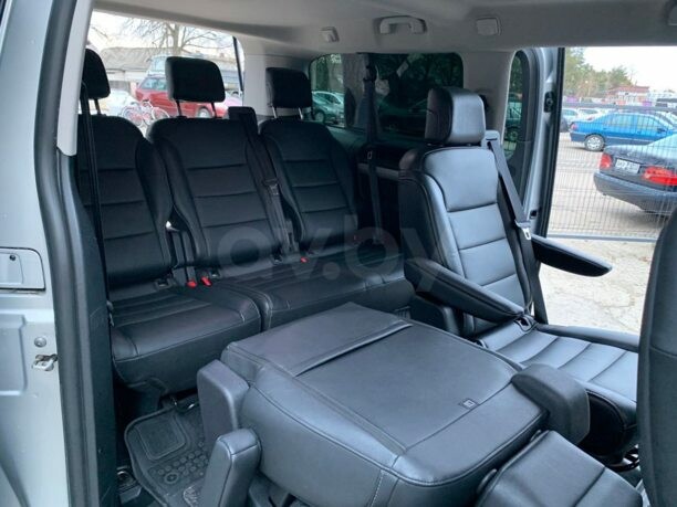 Peugeot Traveller, 7 мест, 2018 г.