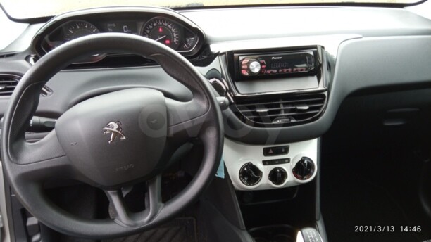 Peugeot 208 I · Рестайлинг, 2015 г.