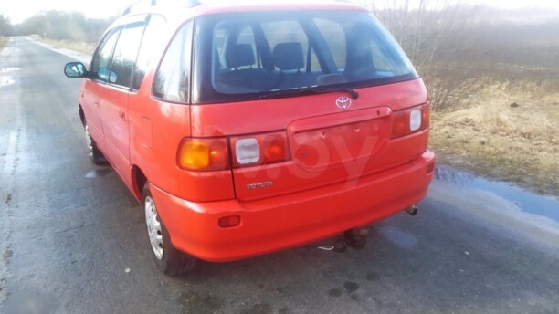 Toyota Picnic, 5 мест, 2000 г.
