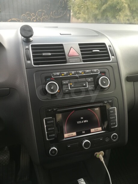 Volkswagen Touran II, 7 мест, 2012 г.