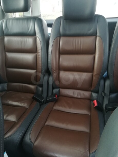 Volkswagen Touran II, 7 мест, 2012 г.