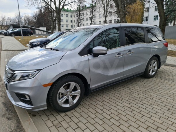 Honda Odyssey V, 7 мест, 2018 г.