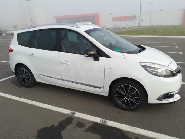 Renault Grand Scenic III · 2-й рестайлинг, 5 мест, 2014 г.