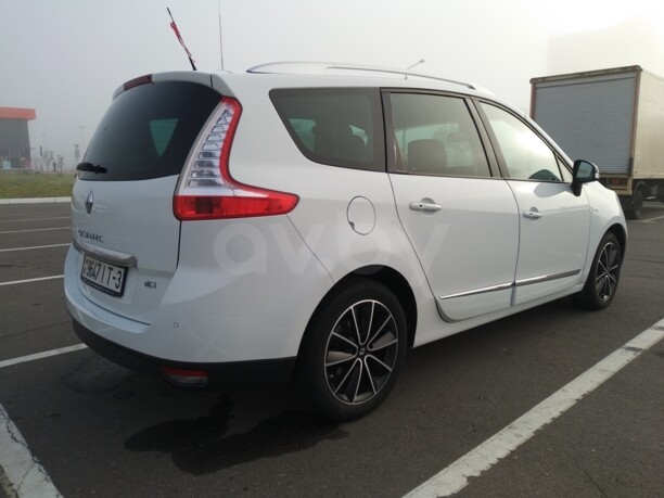 Renault Grand Scenic III · 2-й рестайлинг, 5 мест, 2014 г.