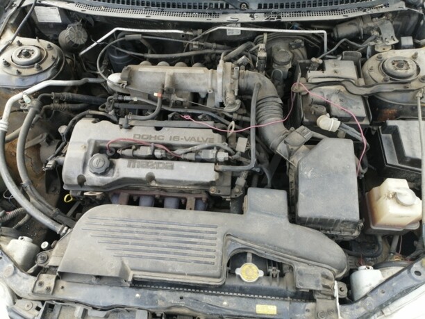 Mazda 323F, 2001 г.