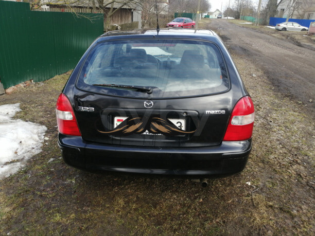 Mazda 323F, 2001 г.