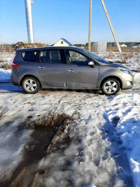 Renault Grand Scenic III, 5 мест, 2010 г.
