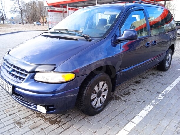 Chrysler Voyager III, 7 мест, 1998 г.