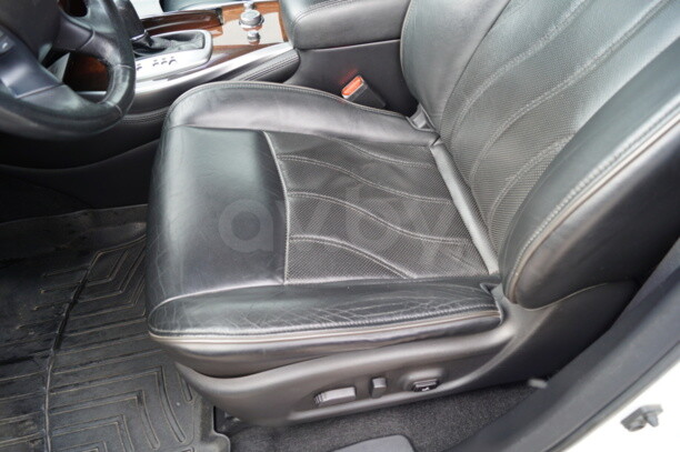 Infiniti JX, 7 мест, 2013 г.