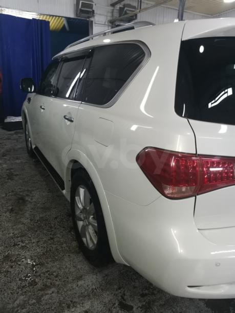 Infiniti QX56 II, 7 мест, 2011 г.