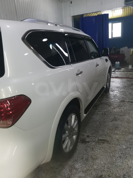 Infiniti QX56 II, 7 мест, 2011 г.