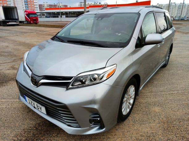 Toyota Sienna III (XL30), 7 мест, 2018 г.