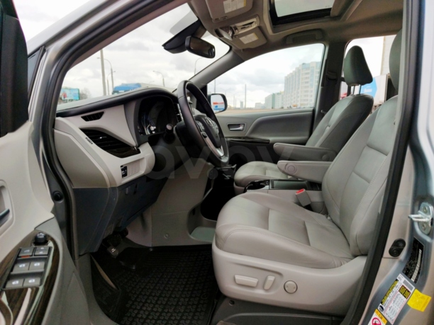 Toyota Sienna III (XL30), 7 мест, 2018 г.