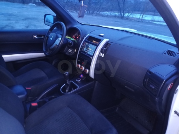 Nissan X-Trail II · Рестайлинг, 5 мест, 2010 г.