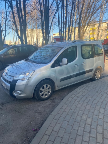 Citroen Berlingo II, 5 мест, 2010 г.