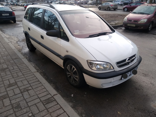 Opel Zafira A, 7 мест, 2001 г.