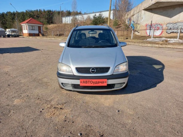 Opel Zafira A, 7 мест, 2002 г.