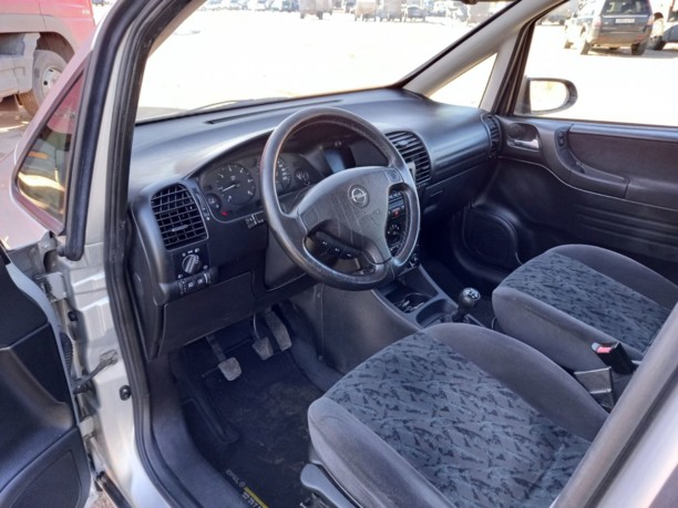 Opel Zafira A, 7 мест, 2002 г.