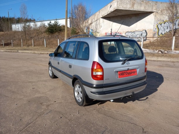 Opel Zafira A, 7 мест, 2002 г.