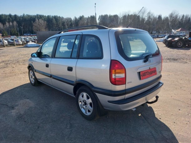 Opel Zafira A, 7 мест, 2002 г.