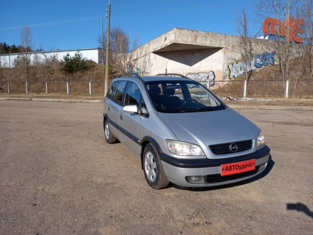 Opel Zafira A, 7 мест, 2002 г.