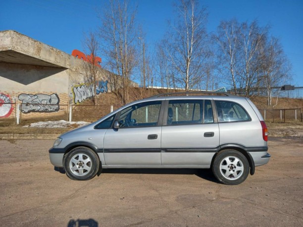 Opel Zafira A, 7 мест, 2002 г.
