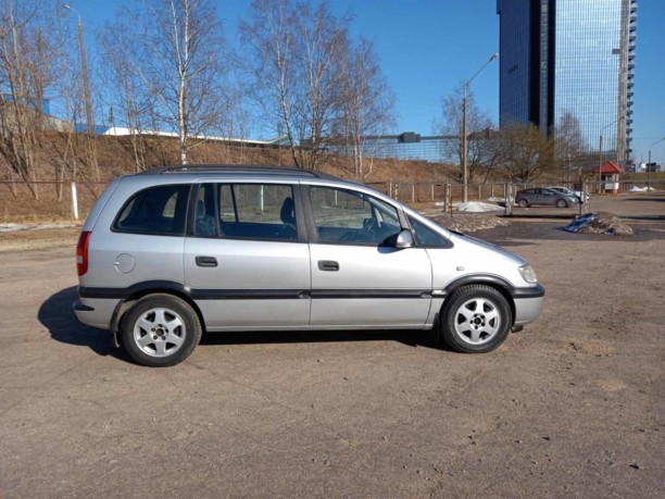 Opel Zafira A, 7 мест, 2002 г.