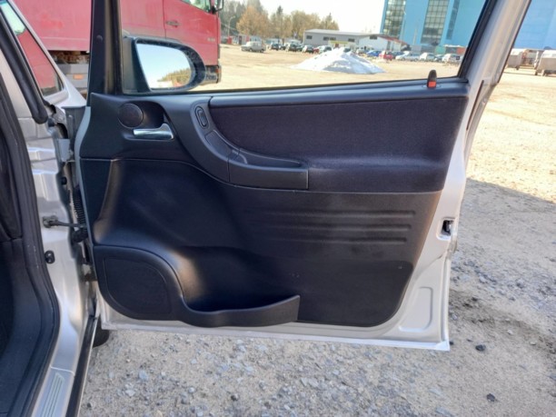 Opel Zafira A, 7 мест, 2002 г.
