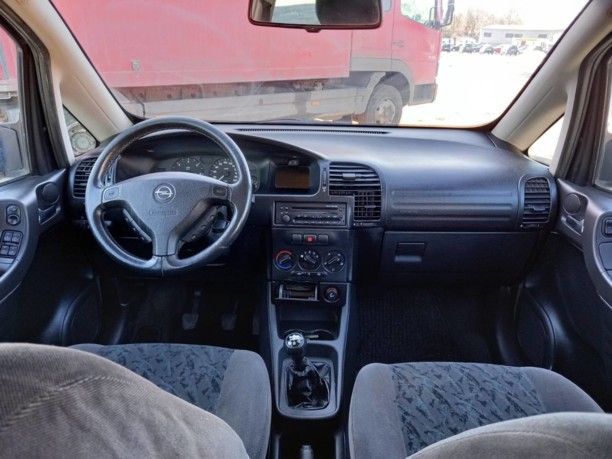 Opel Zafira A, 7 мест, 2002 г.