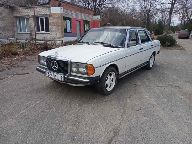 Mercedes-Benz E-Класс W123, 1983 г.