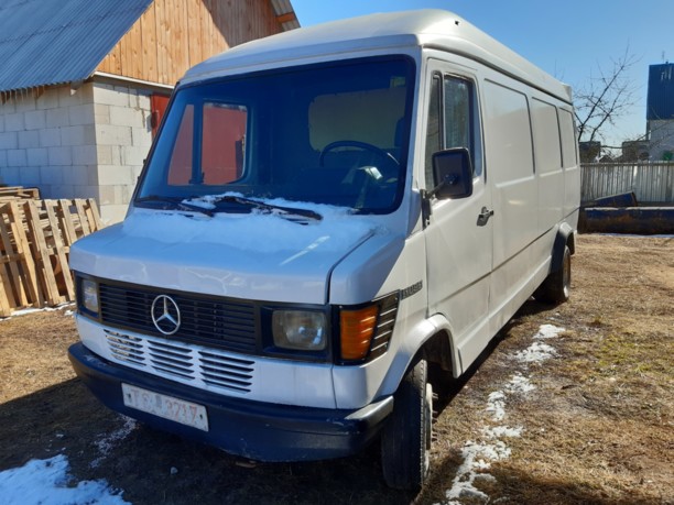 Mercedes Т1 207D - 410D, 1986 г.