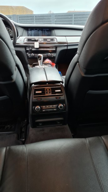 BMW 7 серия F01, F04, 2009 г.