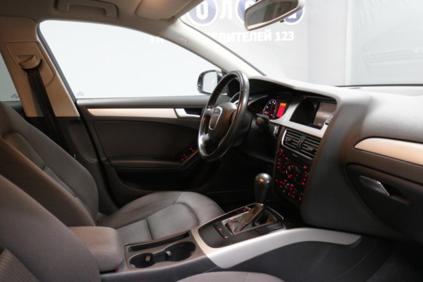 Audi A4 B8, 2011 г.