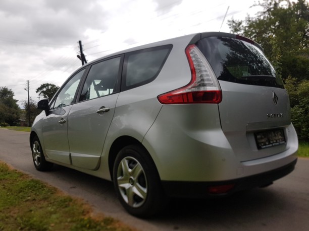 Renault Grand Scenic III · 2-й рестайлинг, 5 мест, 2014 г.