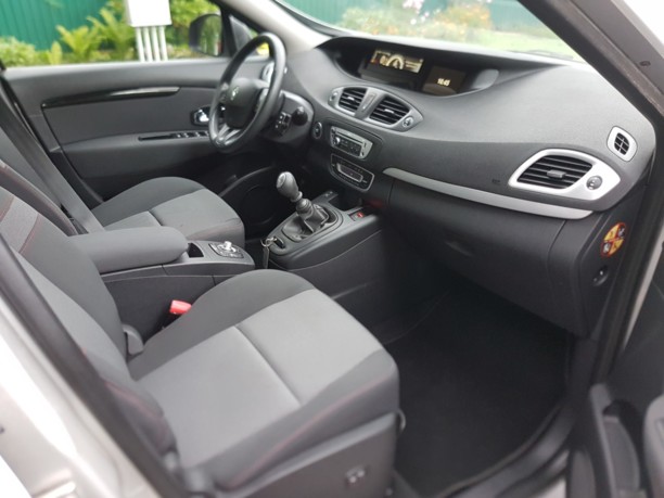 Renault Grand Scenic III · 2-й рестайлинг, 5 мест, 2014 г.