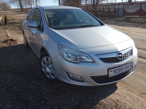 Opel Astra J, 2011 г.