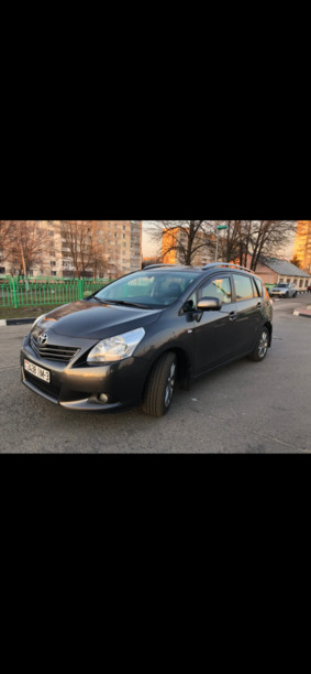 Toyota Verso I, 7 мест, 2011 г.