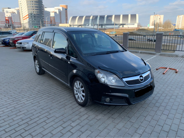 Opel Zafira B, 7 мест, 2007 г.