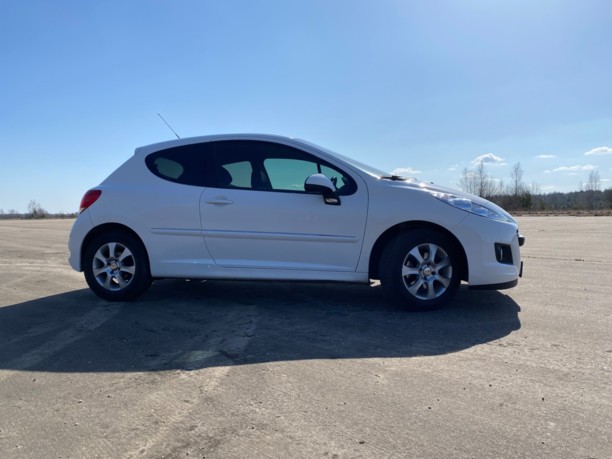 Peugeot 207 I · Рестайлинг, 2009 г.